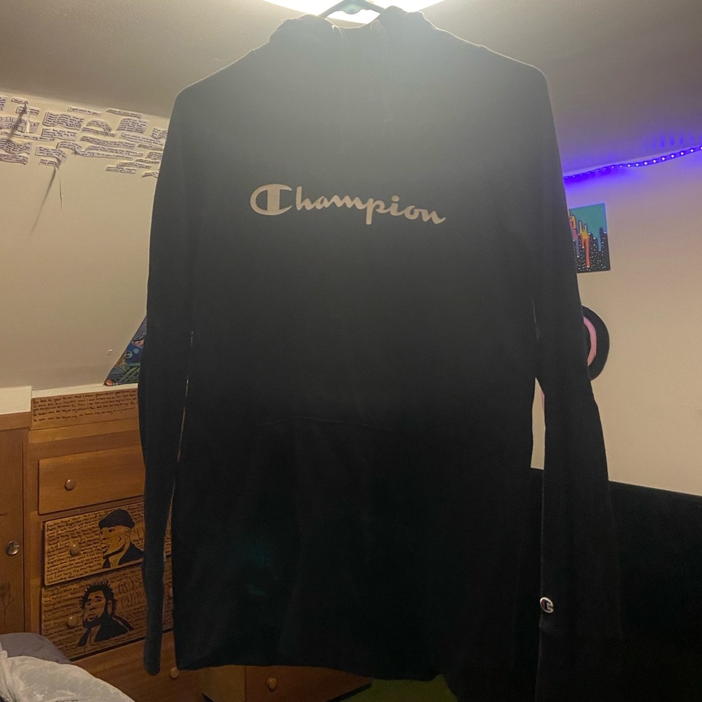 BLACK WOMEN’S CHAMPION HOODIE